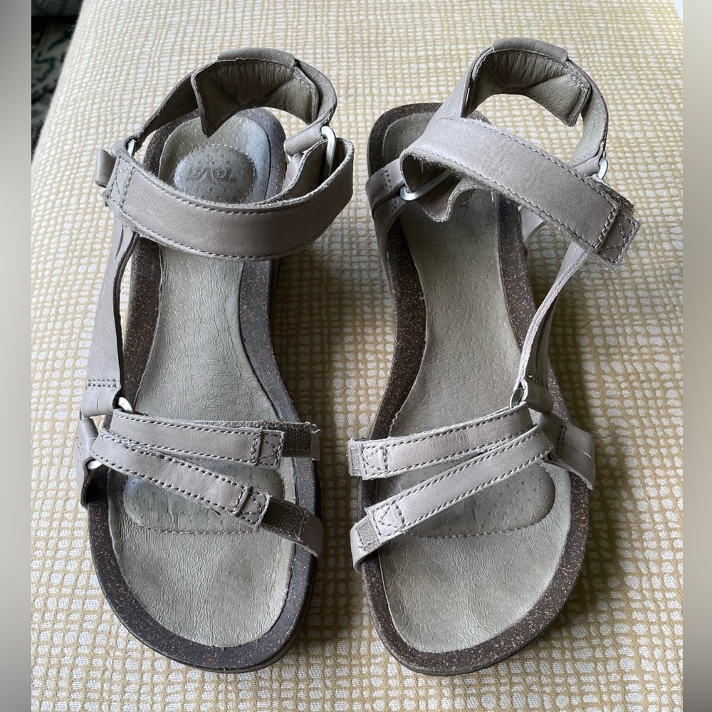 Teva wedges